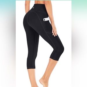 High Waisted Yoga Capri Pants with Pockets Capri Workout Leggings